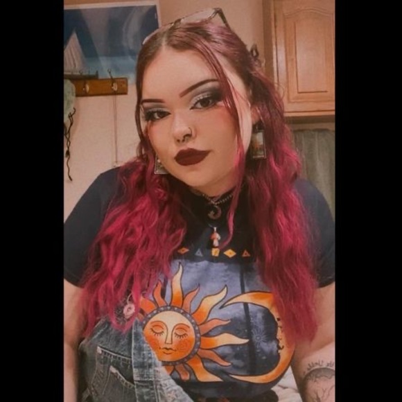 Meet your Posher, Devonee - Picture 1 of 1